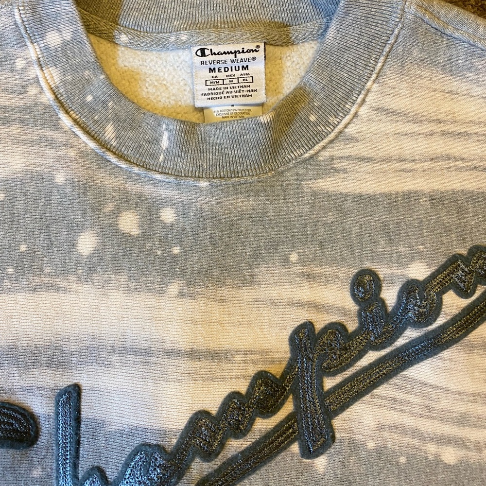 Champion Sweatshirt - Picture 3 of 4